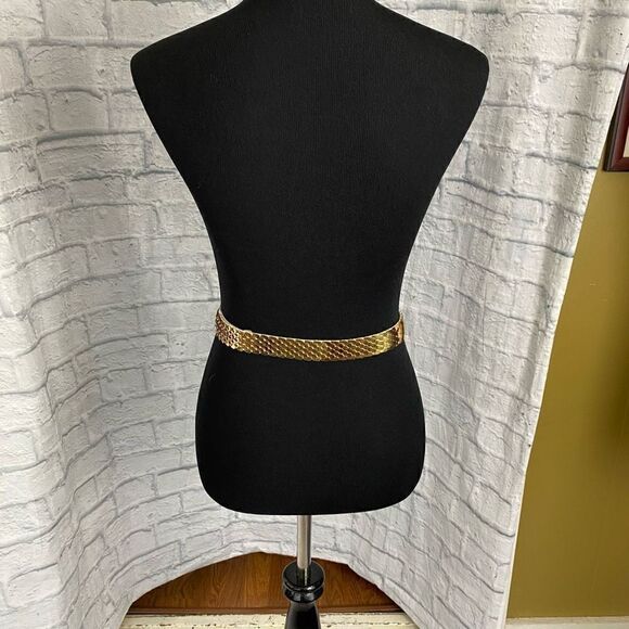 Gold scale belt w/decorative leaf buckle elastic stretch & clasp hook closure - Picture 4 of 9